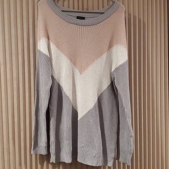 Torrid sweater NWOT - Picture 2 of 3